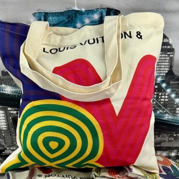 Louis Vuitton canvas Tote bag - Picture 5 of 5